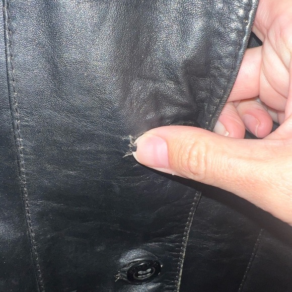 Vintage Wilson Black Leather Jacket - Picture 7 of 10